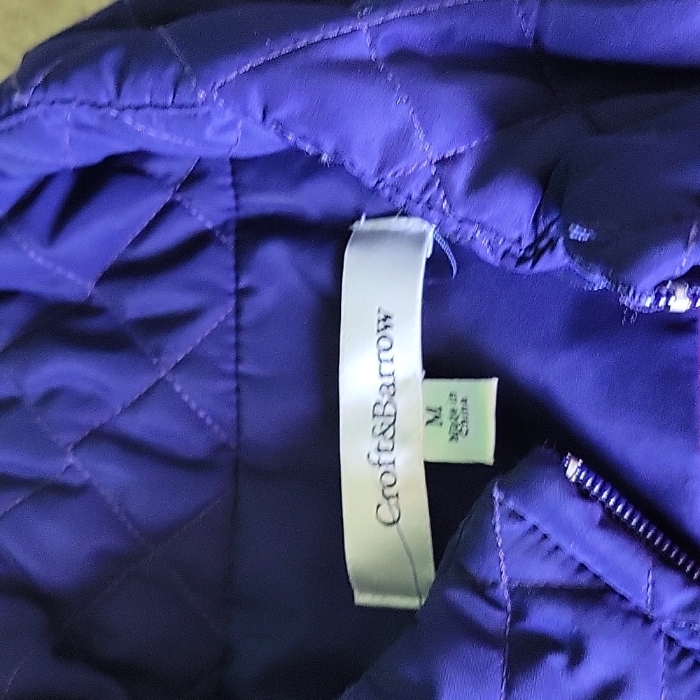 Vest - Picture 4 of 4